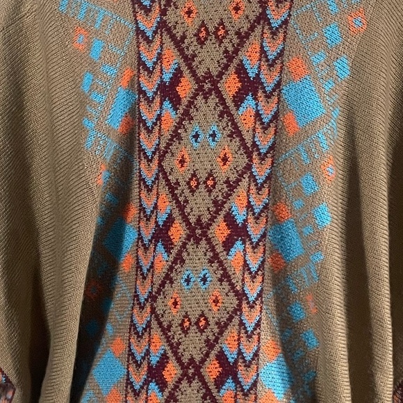 Cactus Patterned Poncho with Fringe Size L/XL - Picture 4 of 7